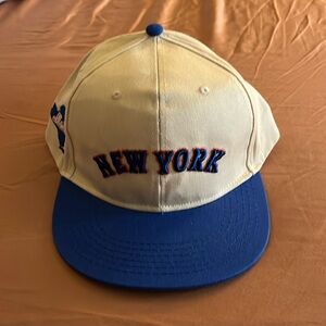**RARE** NY METS NATHANS ADJUSTABLE CAP NEVER WORN